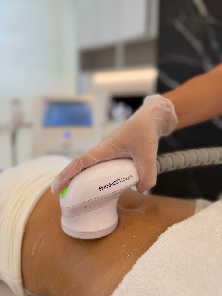 Tratamiento corporal con tecnología ENDYMED Shaper